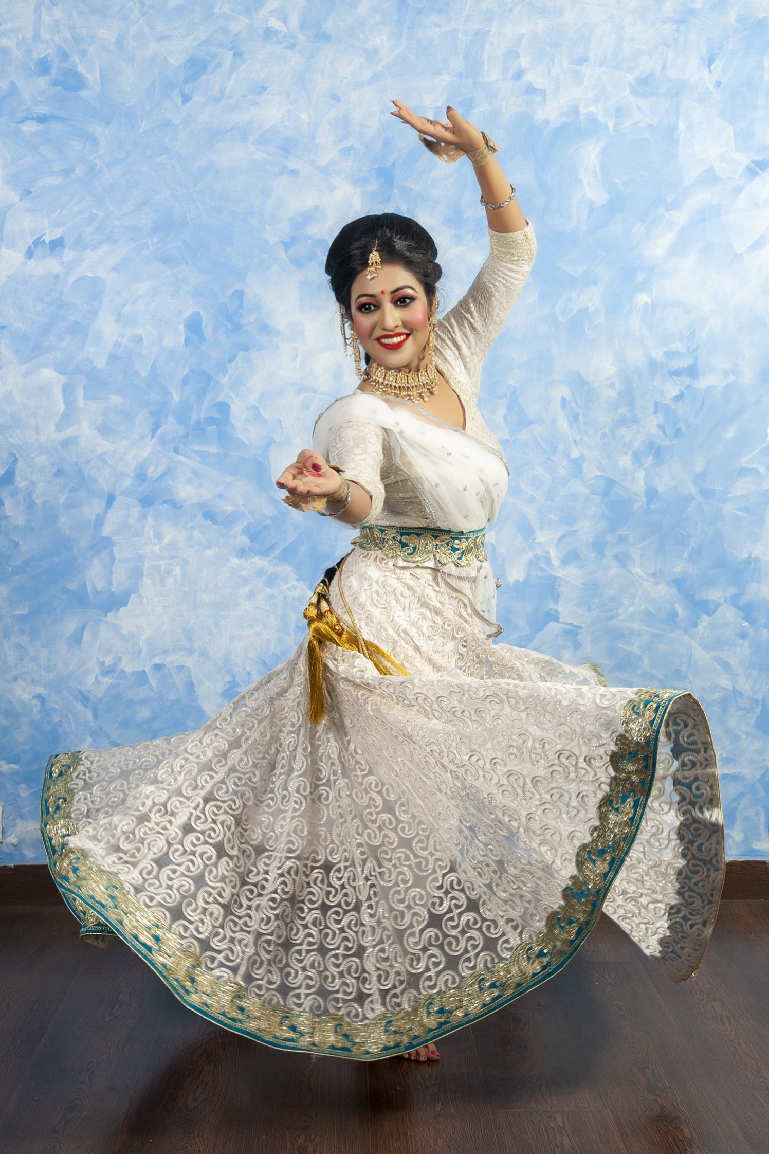 Kathak Dance School, Krshala Dance Theatre, Bengaluru - A Kathak dancer is  a personification of elegance. #kathak #kathakdance #indianclassicaldance  #classicaldance #classicalmusic #birjumaharaj #lucknowgharana  #krshaladancetheatre #dancersofinstagram ...
